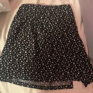 Women’s brandy Melville skirt
